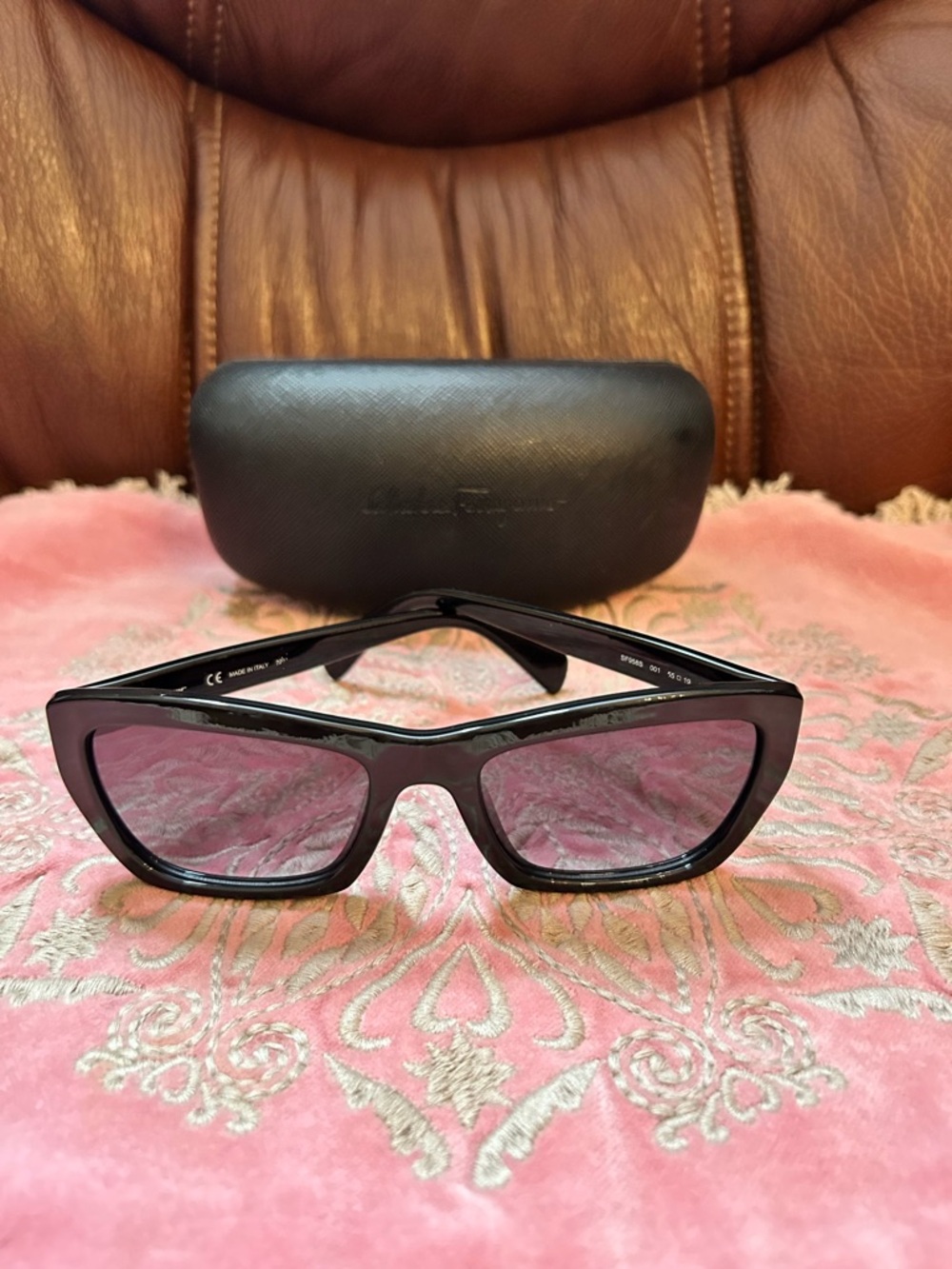 Salvatorre Ferragamo Black Rectangular Women's Sunglasses - Picture 3 of 5